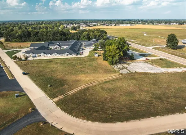 300 Mechanical Drive DR, Bethalto, IL 62024