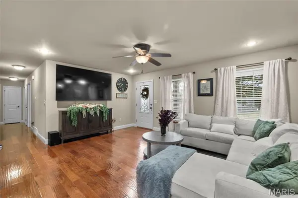 218 Silver Hawk LN, Cape Girardeau, MO 63701