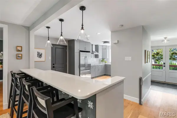 1113 Dunwoody DR, St Louis, MO 63122