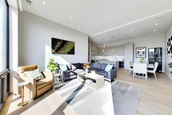 2405 W Iowa ST #402, Chicago, IL 60622