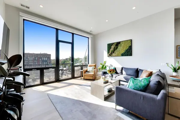 2405 W Iowa ST #402, Chicago, IL 60622