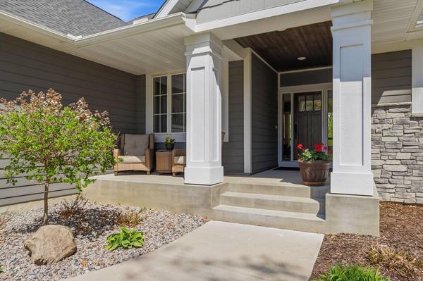 4823 145th AVE NE, Ham Lake, MN 55304