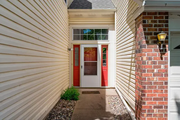 11106 Oregon AVE S, Bloomington, MN 55438