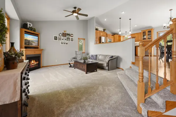 1256 Osauka RD NE, Sauk Rapids, MN 56379