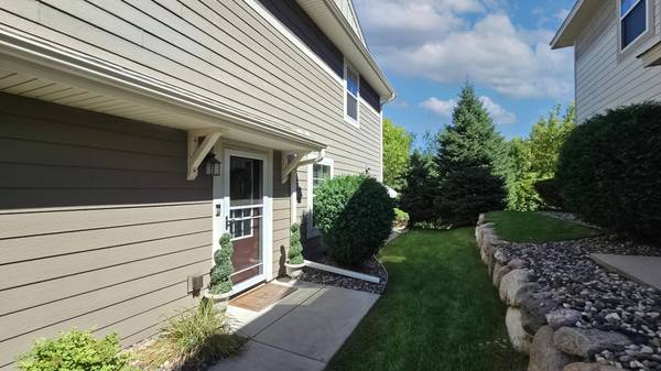 3976 Cedar Grove LN, Eagan, MN 55122