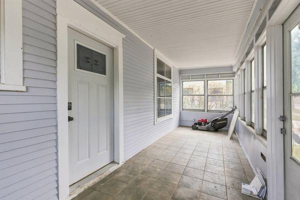 1184 Jessie ST, Saint Paul, MN 55130