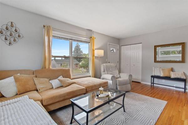 2257 Fremont AVE E, Saint Paul, MN 55119