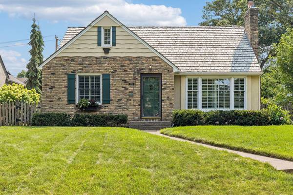 1970 Norfolk AVE, Saint Paul, MN 55116