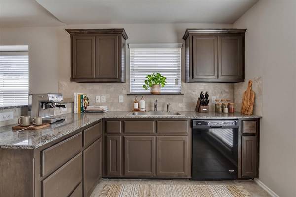 2921 NW 181st ST, Edmond, OK 73012