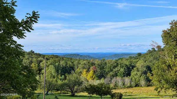 155 Butternut FLT, Beach Lake, PA 18405