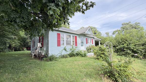 523 W Cherry St, Glasgow, KY 42141