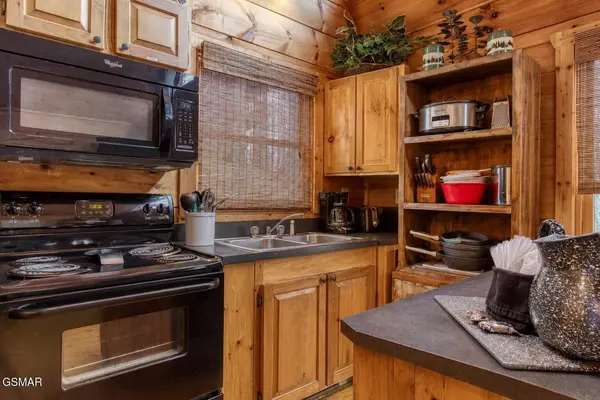 2408 Balsam Circle, Sevierville, TN 37876