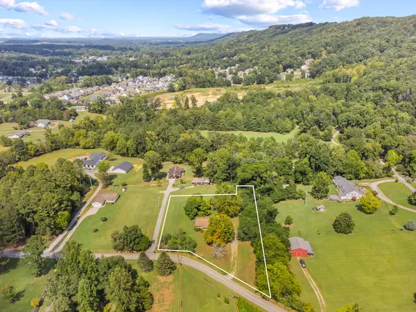 9403 Houston Ln, Ooltewah, TN 37363