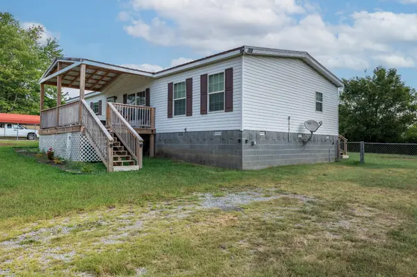 14 Pioneer Dr, Fayetteville, TN 37334