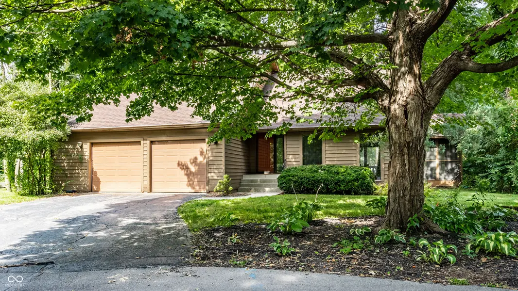 8112 Sequoia CT, Indianapolis, IN 46240