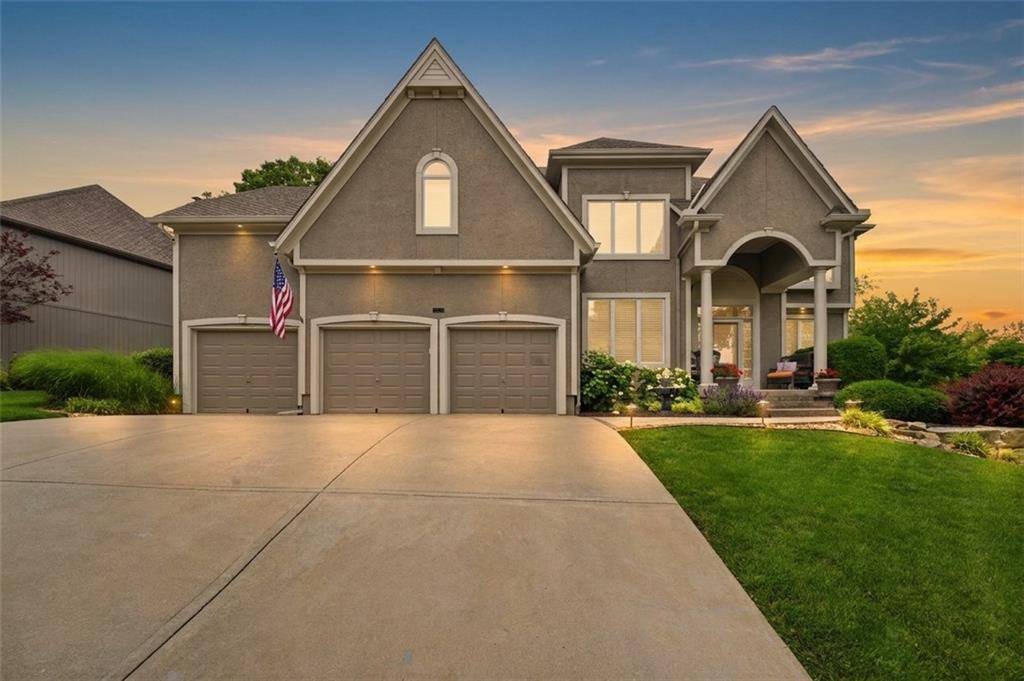 20733 W 92nd ST, Lenexa, KS 66220