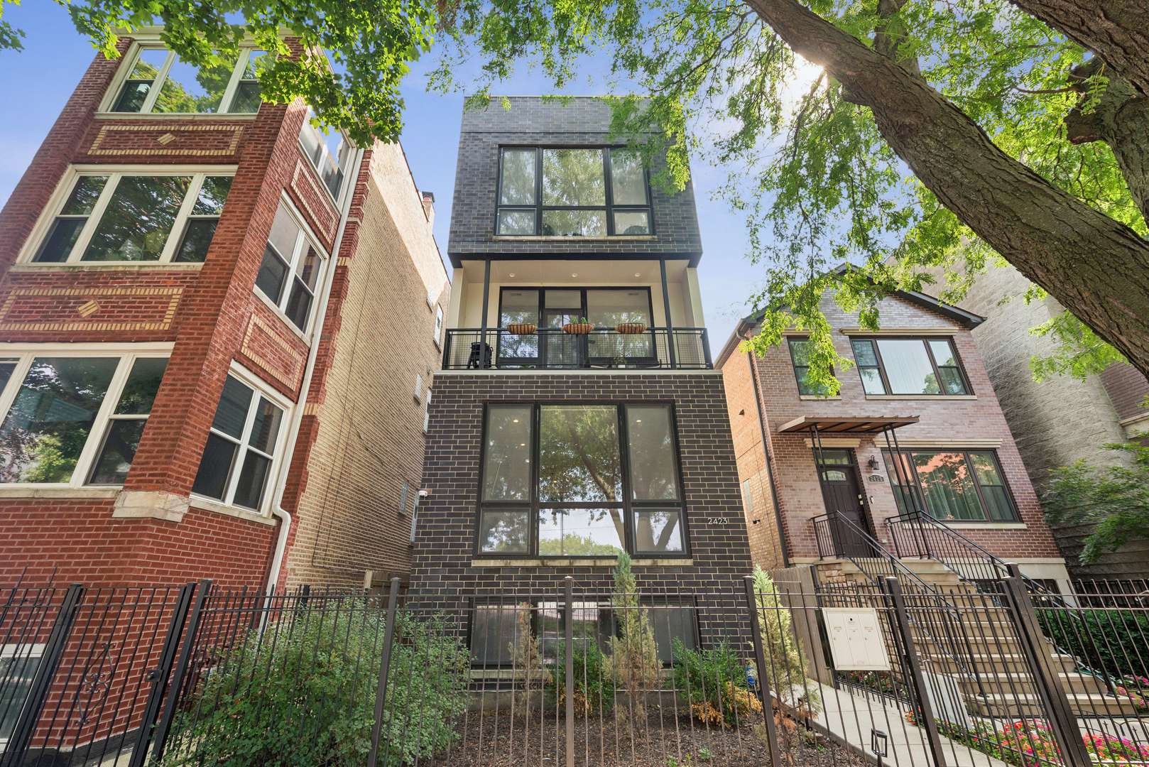 2423 W Rice ST #1, Chicago, IL 60622