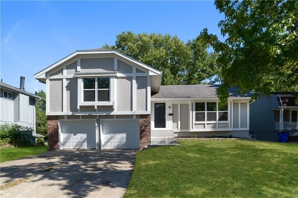 14017 Winchester CT, Grandview, MO 64030