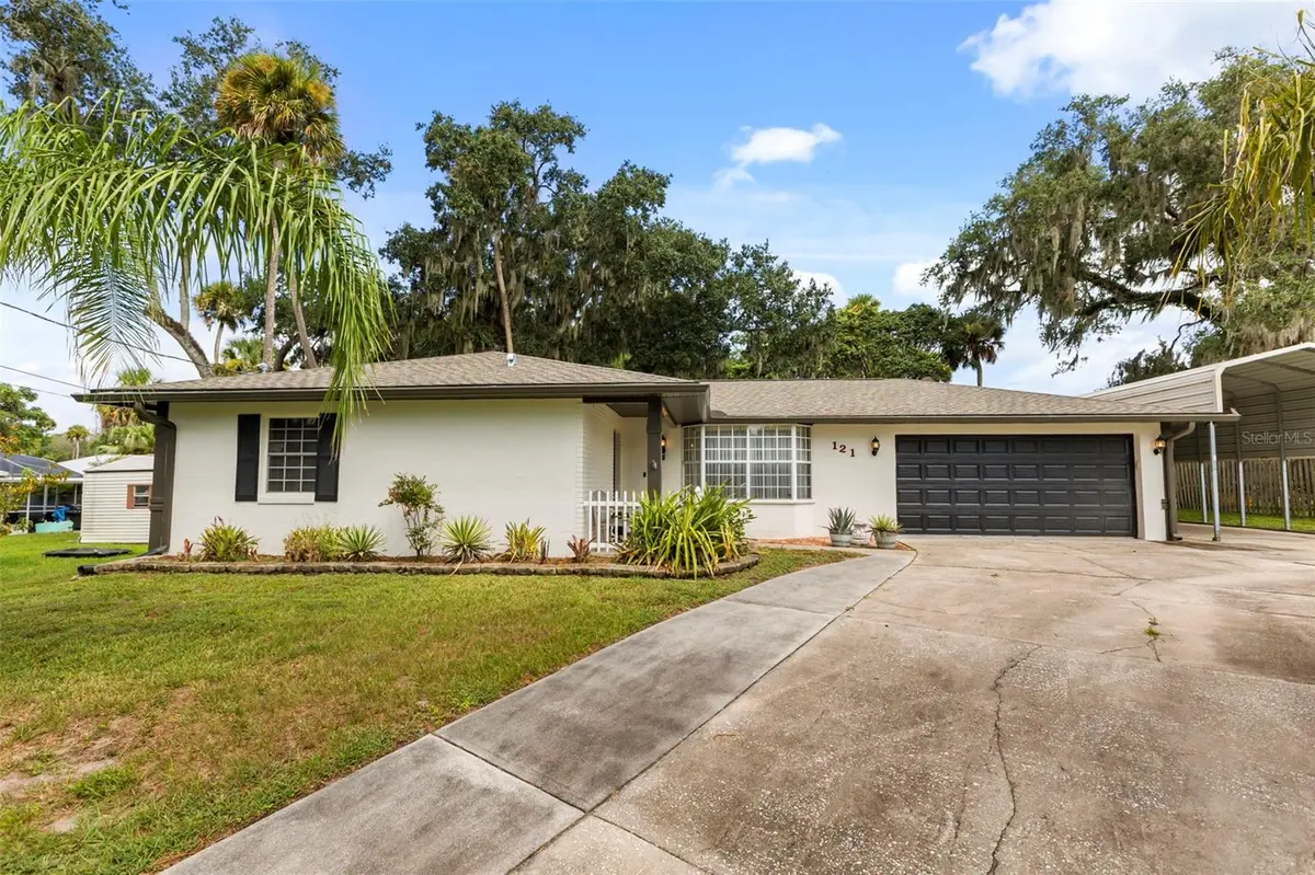 121 OAK RIDGE AVE, Edgewater, FL 32132