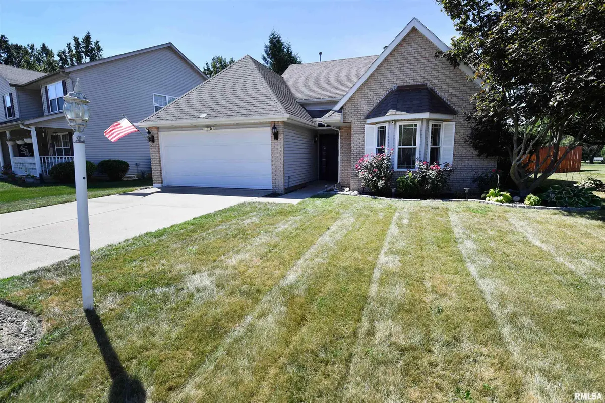 6211 N FROSTWOOD Pkwy, Peoria, IL 61615
