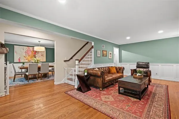 7911 Charlotte ST, Kansas City, MO 64131