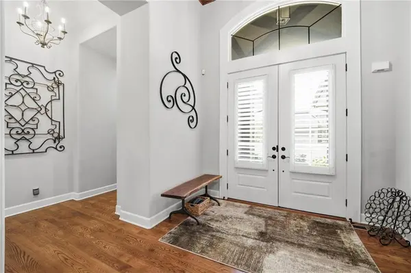 10423 W 168th TER, Overland Park, KS 66221