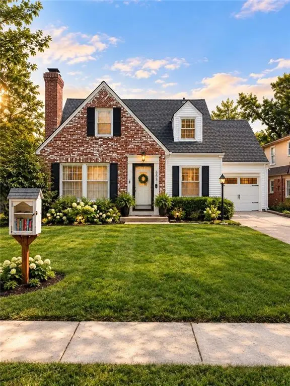 6641 Cherry ST, Kansas City, MO 64131