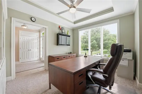 20733 W 92nd ST, Lenexa, KS 66220