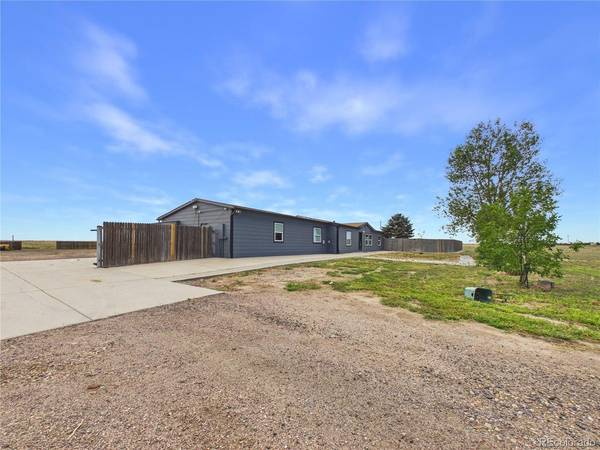 8860 Highway 79, Bennett, CO 80102