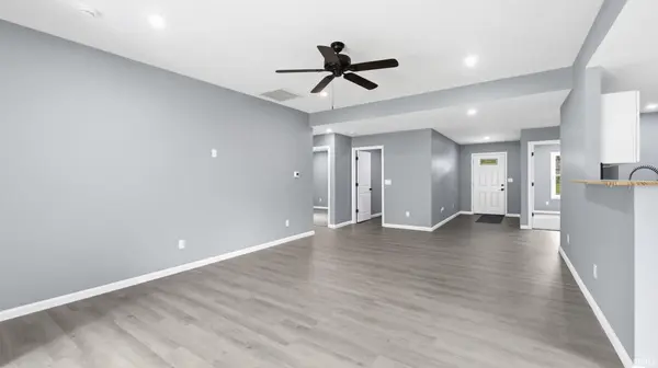 4415 Wayne TRCE, Fort Wayne, IN 46806