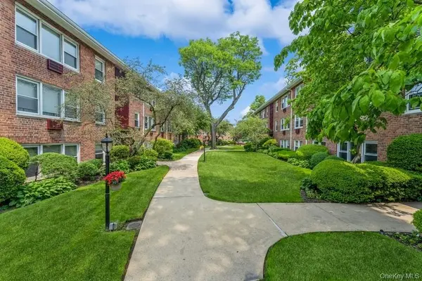61 Maine AVE #E5, Rockville Centre, NY 11570
