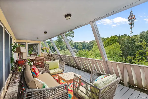 4 Hill Dale AVE, Miller Place, NY 11764