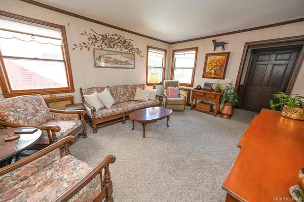 117 Euston RD, West Hempstead, NY 11552