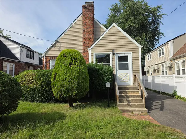 987 Wallace AVE, Baldwin, NY 11510