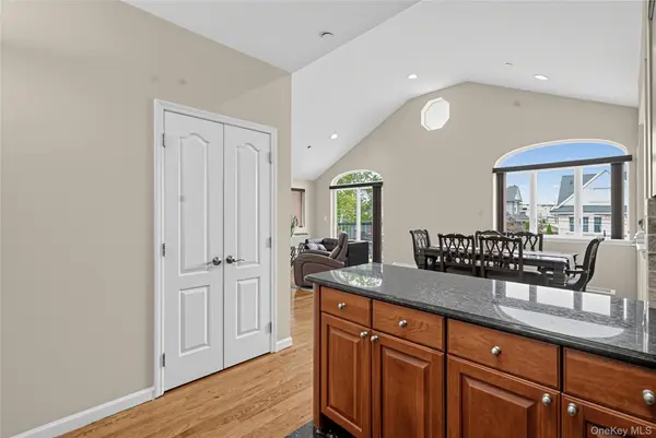 7601 14th AVE #3B, Brooklyn, NY 11228