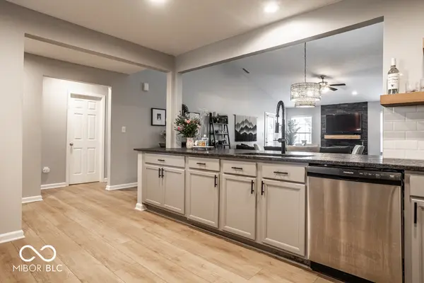 4244 Zachary LN, Westfield, IN 46062
