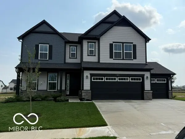 1327 Dutchess DR, Westfield, IN 46074