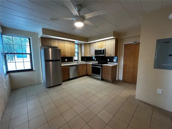 844 5TH AVE S #11, St Petersburg, FL 33701