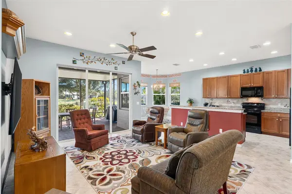 16019 GOLDEN LAKES DR, Wimauma, FL 33598