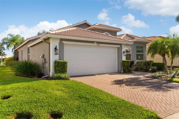 16019 GOLDEN LAKES DR, Wimauma, FL 33598