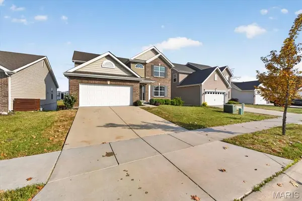 3257 Bentwater PL, St Charles, MO 63301