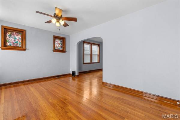 5623 Eichelberger ST, St Louis, MO 63109