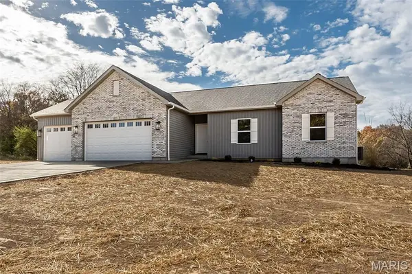 4 Oakview CT, Troy, MO 63379