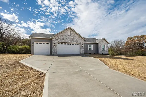 4 Oakview CT, Troy, MO 63379