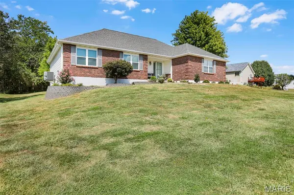 171 Bridgewater Chase LN, Villa Ridge, MO 63089