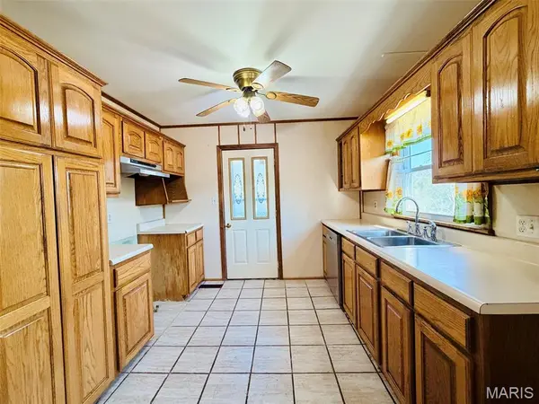 3381 Highway M, Poplar Bluff, MO 63901