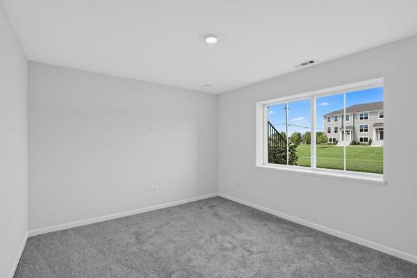186 E Berkshire DR, Crystal Lake, IL 60014