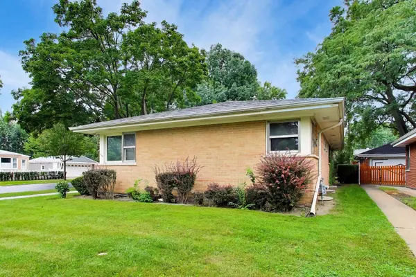 200 N Maple ST, Mount Prospect, IL 60056