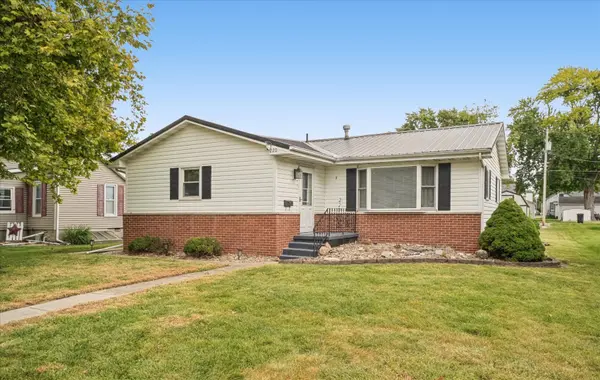 220 S State ST, Gibson City, IL 60936