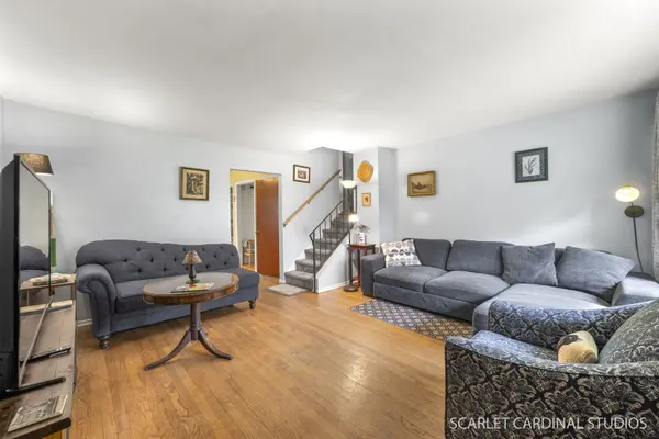 46 S Glenview AVE, Lombard, IL 60148